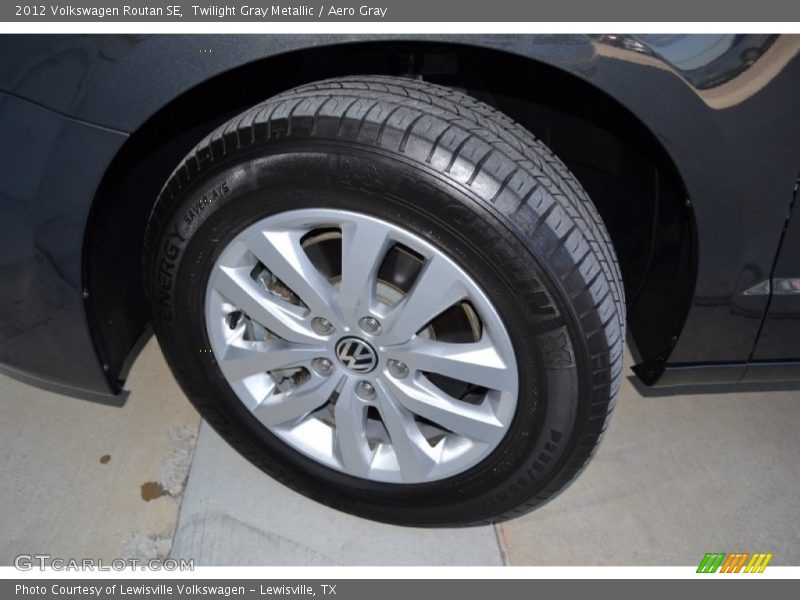 Twilight Gray Metallic / Aero Gray 2012 Volkswagen Routan SE