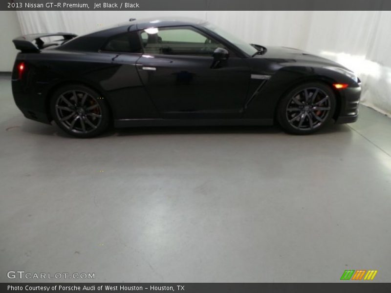 Jet Black / Black 2013 Nissan GT-R Premium