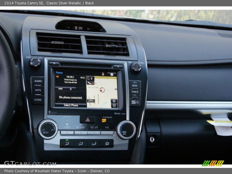 Classic Silver Metallic / Black 2014 Toyota Camry SE