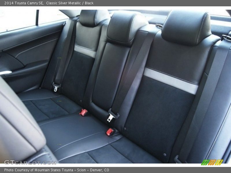 Classic Silver Metallic / Black 2014 Toyota Camry SE