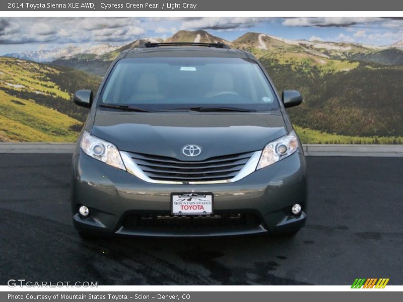 Cypress Green Pearl / Light Gray 2014 Toyota Sienna XLE AWD