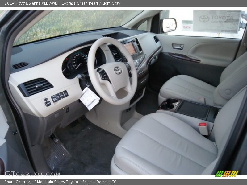 Cypress Green Pearl / Light Gray 2014 Toyota Sienna XLE AWD