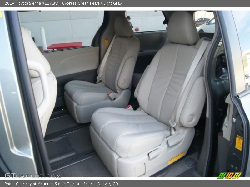 Cypress Green Pearl / Light Gray 2014 Toyota Sienna XLE AWD