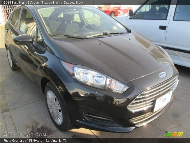 Tuxedo Black / Charcoal Black 2014 Ford Fiesta S Sedan
