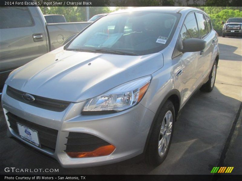 Ingot Silver / Charcoal Black 2014 Ford Escape S