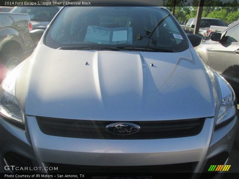 Ingot Silver / Charcoal Black 2014 Ford Escape S