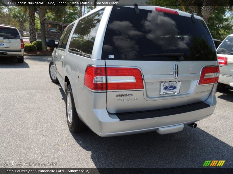 Ingot Silver Metallic / Charcoal Black 2012 Lincoln Navigator L 4x2