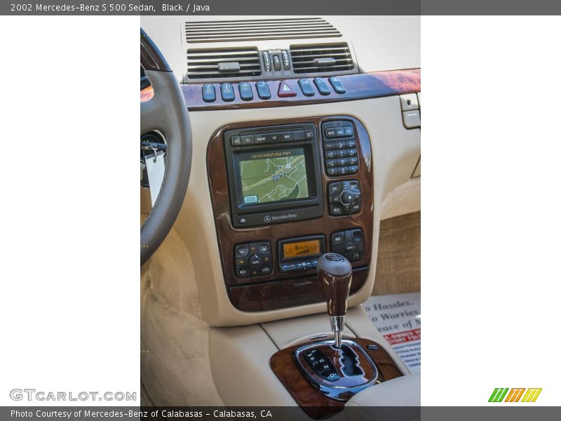 Controls of 2002 S 500 Sedan