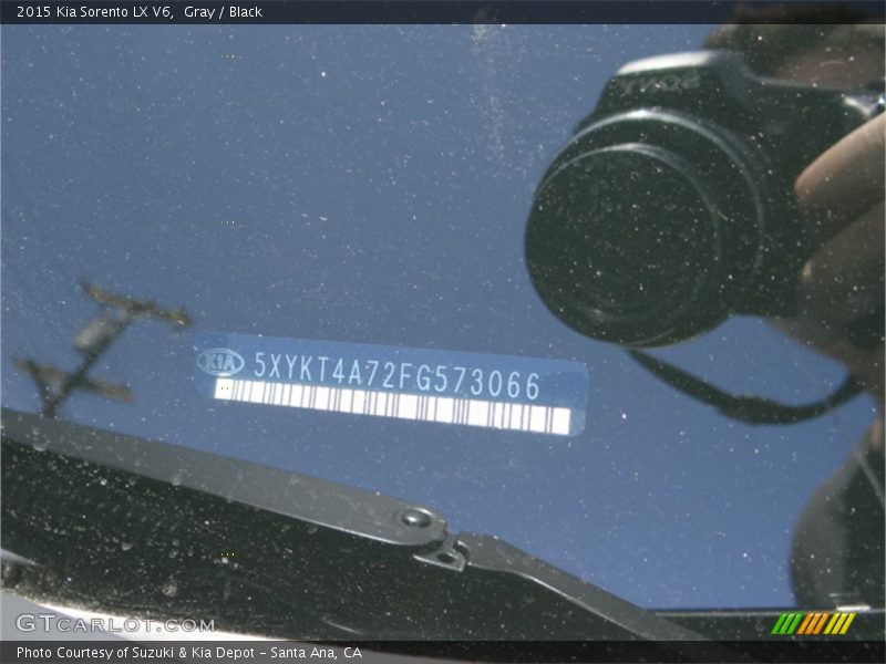 Gray / Black 2015 Kia Sorento LX V6