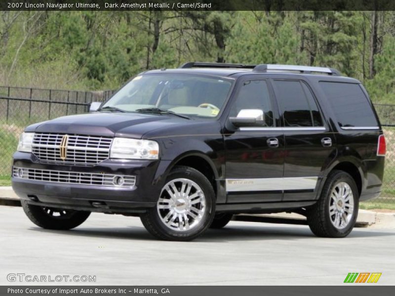 Front 3/4 View of 2007 Navigator Ultimate