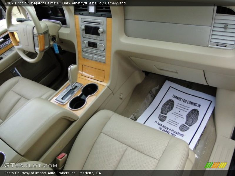 Dark Amethyst Metallic / Camel/Sand 2007 Lincoln Navigator Ultimate