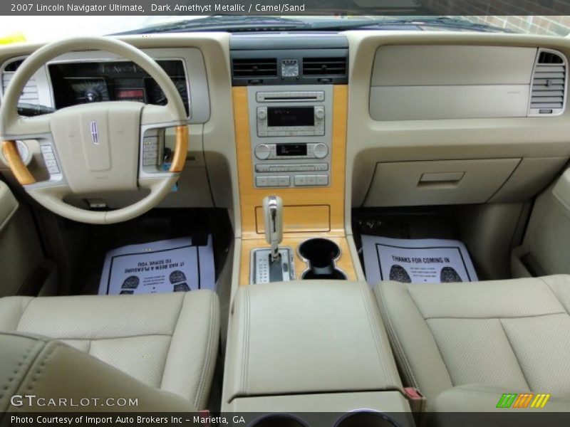  2007 Navigator Ultimate Camel/Sand Interior