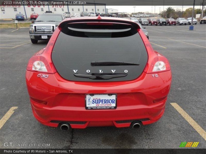 Passion Red / Off Black 2013 Volvo C30 T5 R-Design