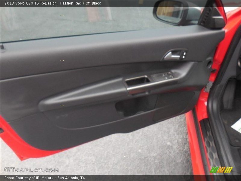 Passion Red / Off Black 2013 Volvo C30 T5 R-Design