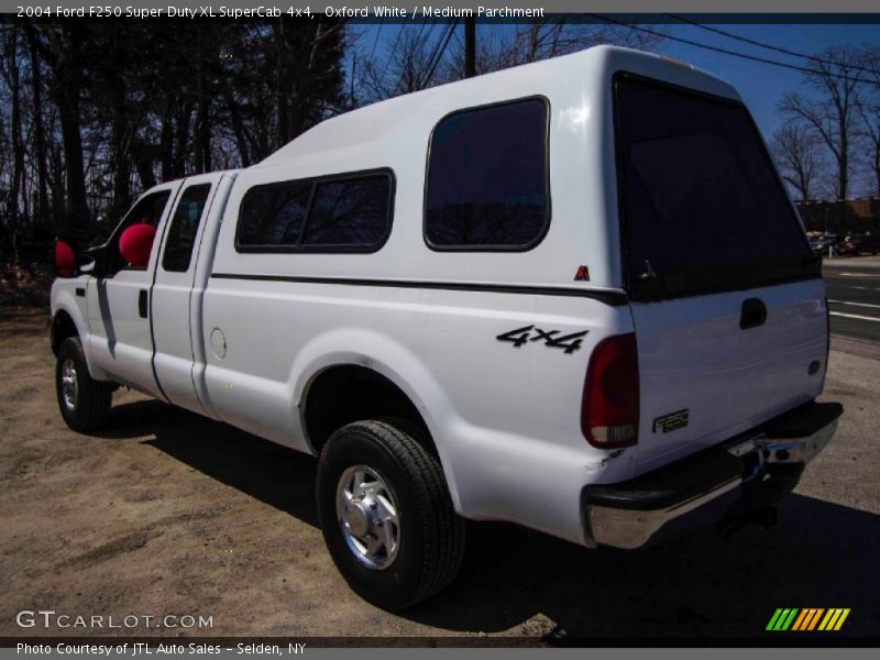 Oxford White / Medium Parchment 2004 Ford F250 Super Duty XL SuperCab 4x4