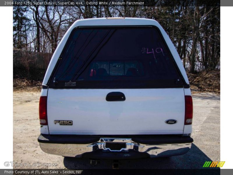 Oxford White / Medium Parchment 2004 Ford F250 Super Duty XL SuperCab 4x4