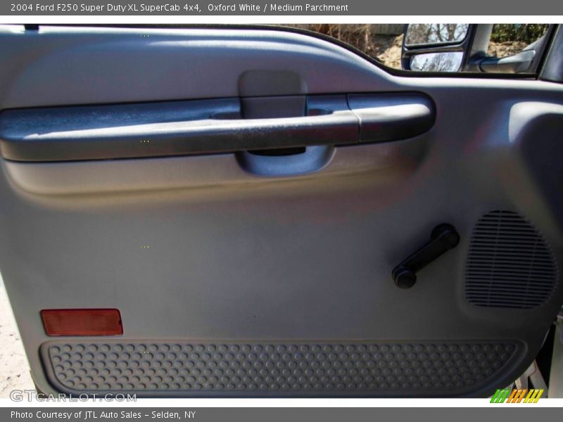 Oxford White / Medium Parchment 2004 Ford F250 Super Duty XL SuperCab 4x4
