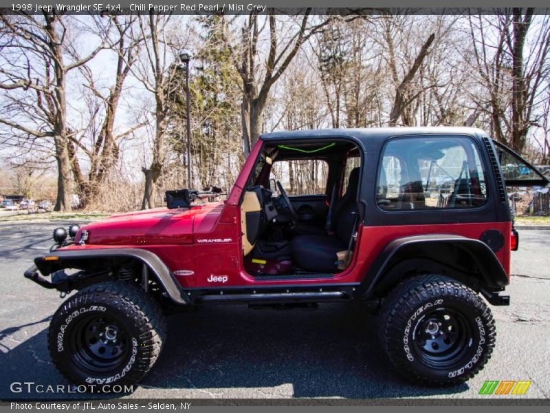 Chili Pepper Red Pearl / Mist Grey 1998 Jeep Wrangler SE 4x4