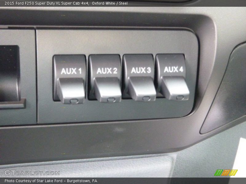 Controls of 2015 F250 Super Duty XL Super Cab 4x4