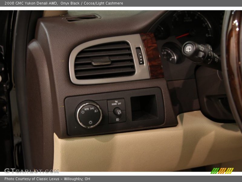 Onyx Black / Cocoa/Light Cashmere 2008 GMC Yukon Denali AWD