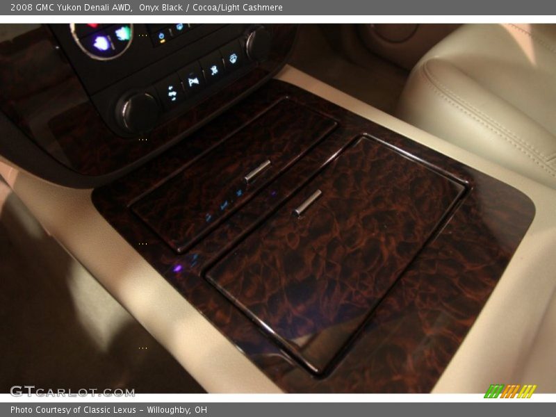Onyx Black / Cocoa/Light Cashmere 2008 GMC Yukon Denali AWD