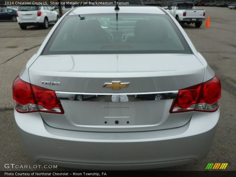 Silver Ice Metallic / Jet Black/Medium Titanium 2014 Chevrolet Cruze LS
