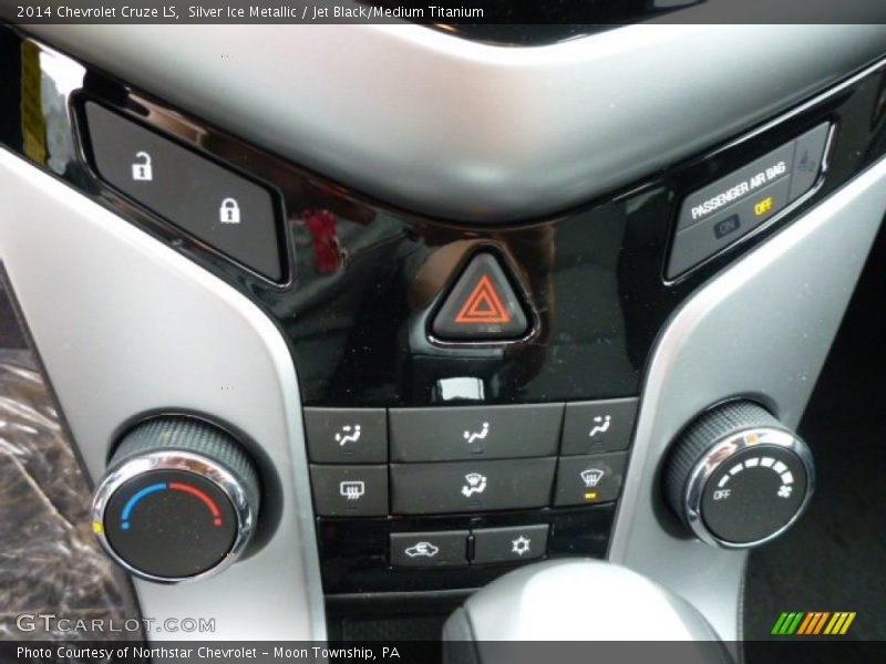 Silver Ice Metallic / Jet Black/Medium Titanium 2014 Chevrolet Cruze LS