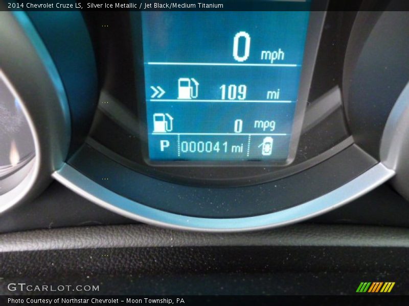 Silver Ice Metallic / Jet Black/Medium Titanium 2014 Chevrolet Cruze LS
