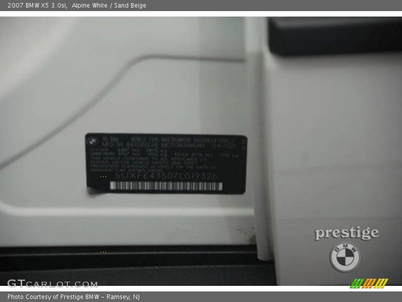 Alpine White / Sand Beige 2007 BMW X5 3.0si