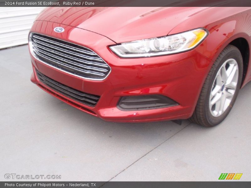Ruby Red / Dune 2014 Ford Fusion SE EcoBoost