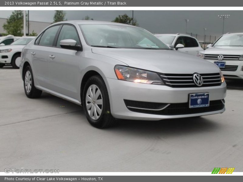 Platinum Gray Metallic / Titan Black 2013 Volkswagen Passat 2.5L S