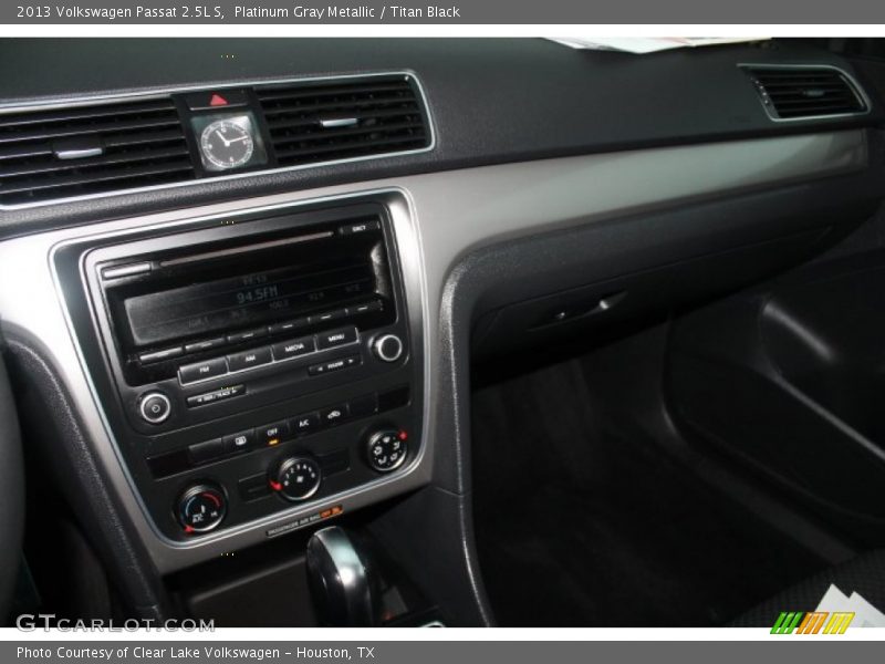 Platinum Gray Metallic / Titan Black 2013 Volkswagen Passat 2.5L S