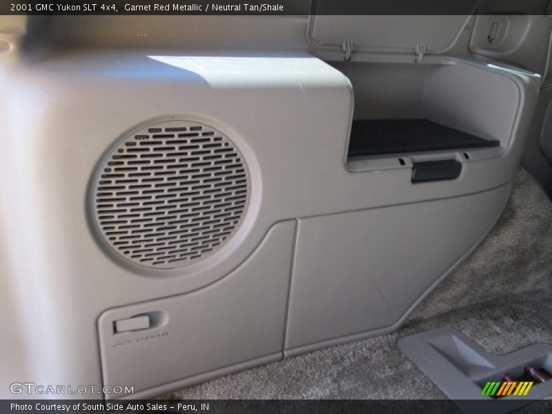 Garnet Red Metallic / Neutral Tan/Shale 2001 GMC Yukon SLT 4x4