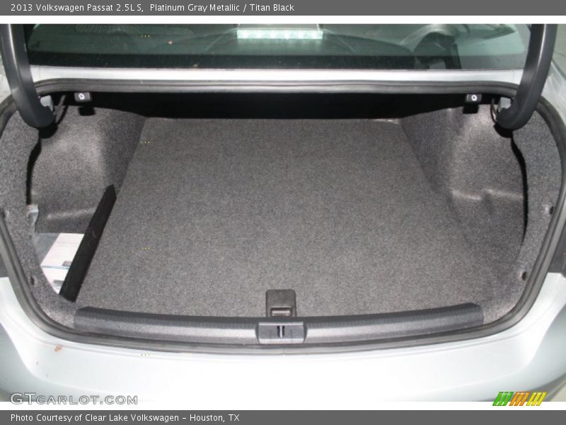 Platinum Gray Metallic / Titan Black 2013 Volkswagen Passat 2.5L S
