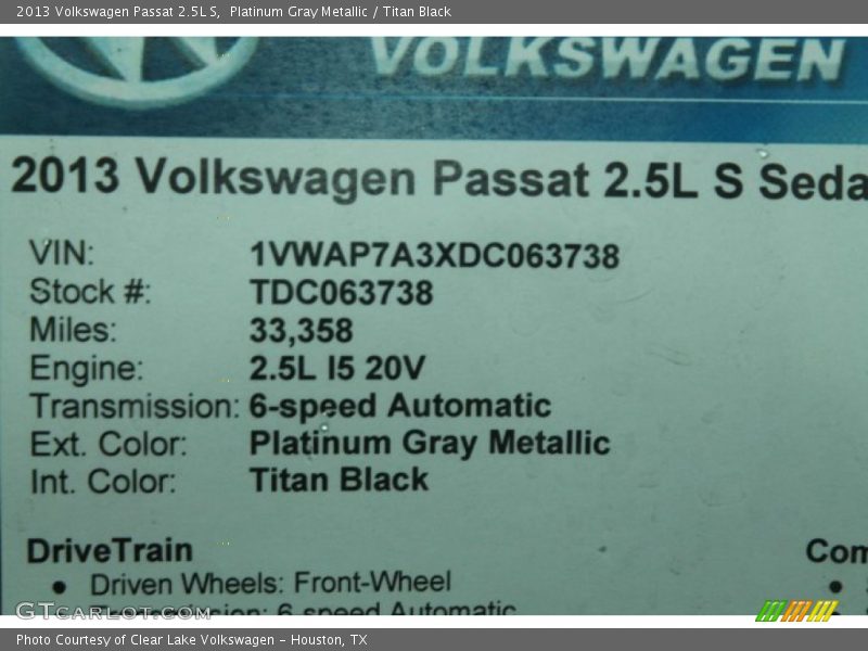 Platinum Gray Metallic / Titan Black 2013 Volkswagen Passat 2.5L S