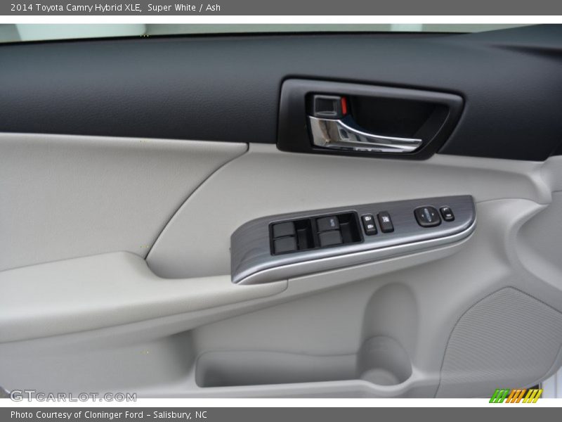 Super White / Ash 2014 Toyota Camry Hybrid XLE