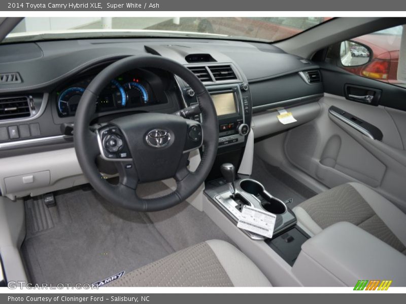 Super White / Ash 2014 Toyota Camry Hybrid XLE