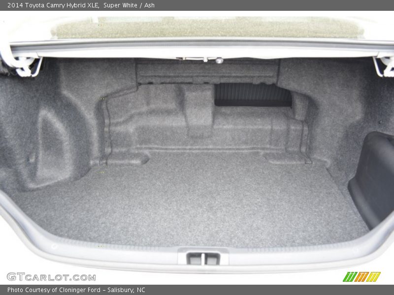 Super White / Ash 2014 Toyota Camry Hybrid XLE
