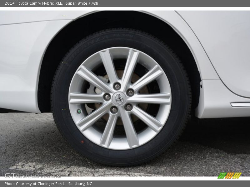 Super White / Ash 2014 Toyota Camry Hybrid XLE