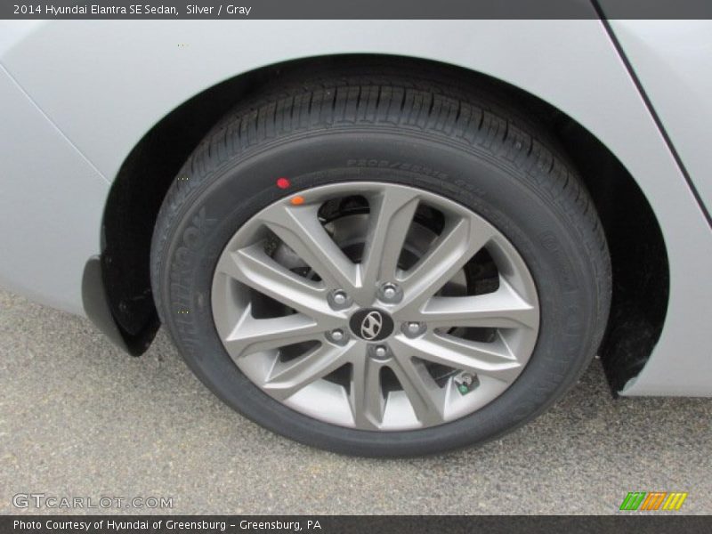 Silver / Gray 2014 Hyundai Elantra SE Sedan