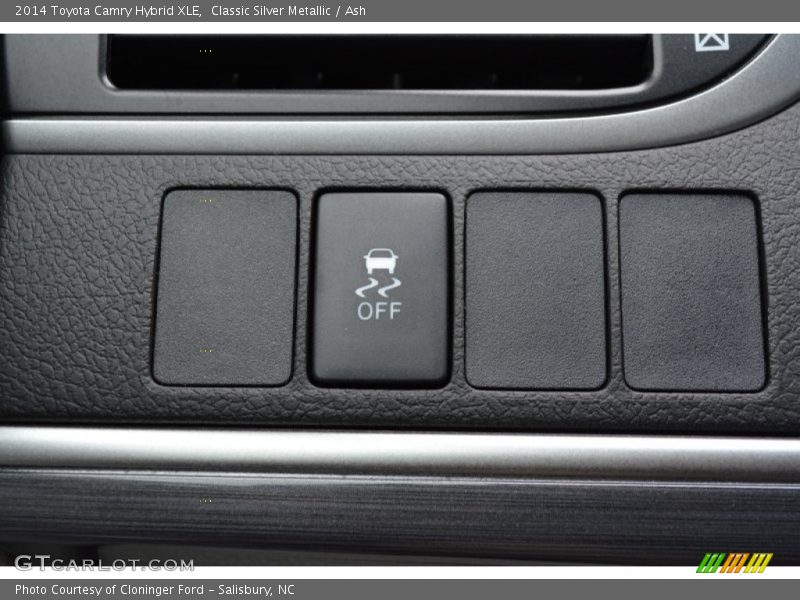 Classic Silver Metallic / Ash 2014 Toyota Camry Hybrid XLE