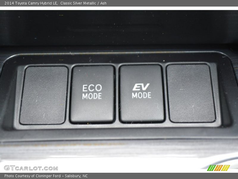 Classic Silver Metallic / Ash 2014 Toyota Camry Hybrid LE
