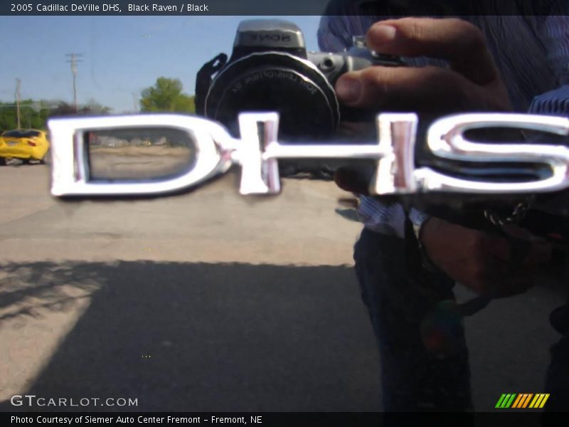 Black Raven / Black 2005 Cadillac DeVille DHS