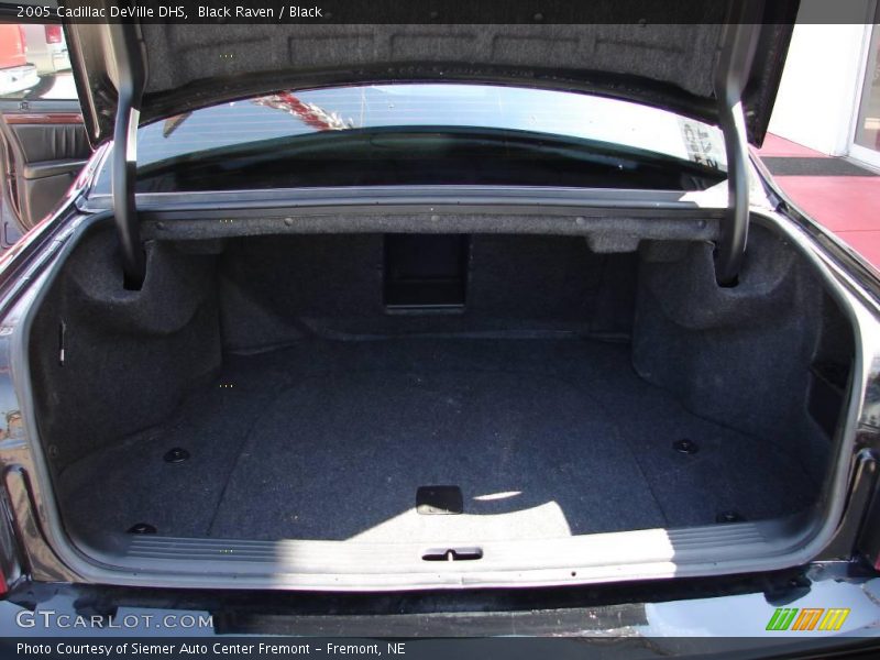 Black Raven / Black 2005 Cadillac DeVille DHS