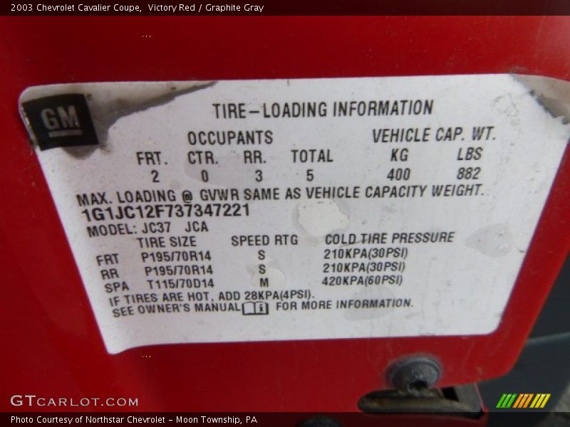 Victory Red / Graphite Gray 2003 Chevrolet Cavalier Coupe