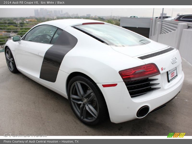 Ibis White / Black 2014 Audi R8 Coupe V8