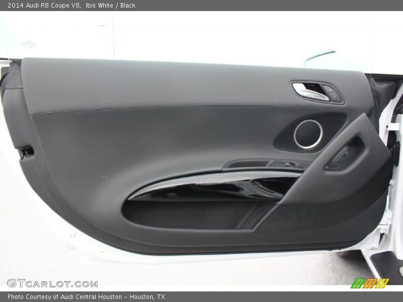 Door Panel of 2014 R8 Coupe V8