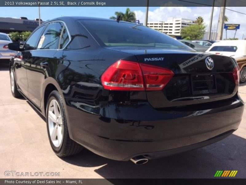 Black / Cornsilk Beige 2013 Volkswagen Passat 2.5L SE