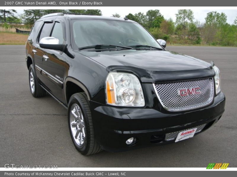 Onyx Black / Ebony Black 2007 GMC Yukon Denali AWD