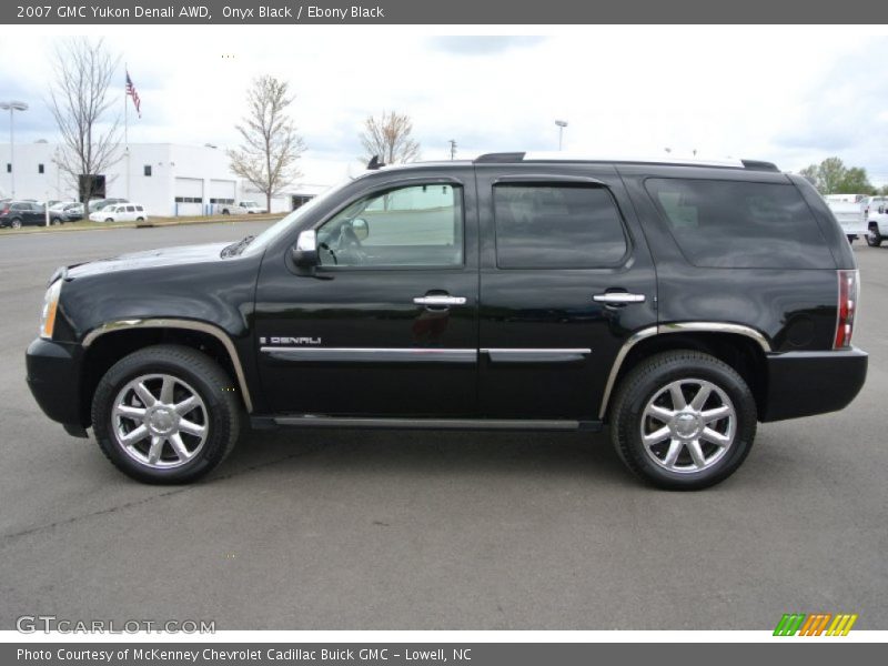 Onyx Black / Ebony Black 2007 GMC Yukon Denali AWD